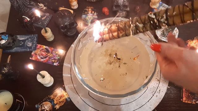 Очищение, отливка от сущностей и черной порчи.