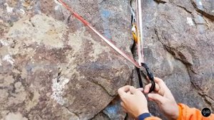 Страховочные станции на скальном рельефе. От простого к сложному.