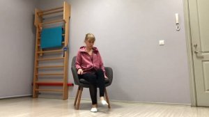 Зарядка на рабочем месте или расслабление поясницы сидя на стуле. Синдром грушевидной мышцы.