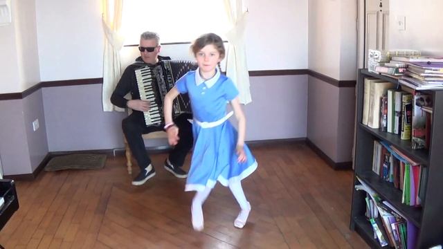 Little Fairy Dances A Sea Shanty смотреть онлайн
