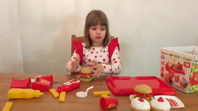 Набор детской посуды и еды. Маленький шеф. Гамбургеры. смотреть онлайн