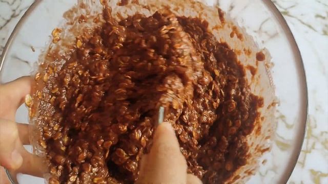 Овсянка Банан и какао. Очень вкусный и полезный десерт, без глютена и без яиц.