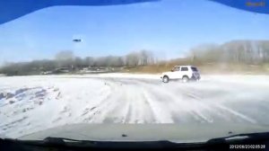 Нива на льду шины Мишлен шипы