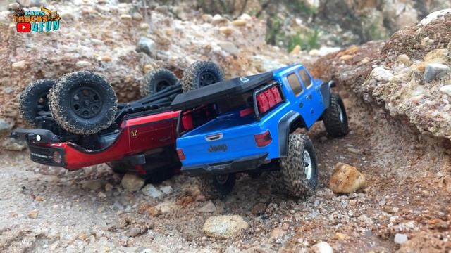 JEEP GLADIATOR VS FORD BRONCO 4WD | 1/24 SCALE | Axial SCX24 | Comparasion Test | Cars Trucks 4 Fu смотреть онлайн