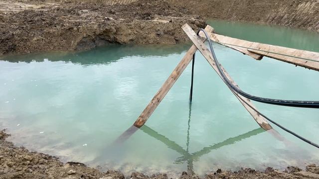 Что стало с прудом после дождей, пытаюсь откачать воду. Строительство пруда. День 6