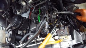 How to remove a vacuum pump VW Crafter 2. 5 / Как снять вакуумную помпу VW Crafter 2. 5