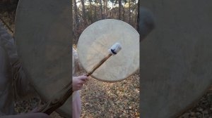 Звук шаманского бубна в осеннем сосновом бору