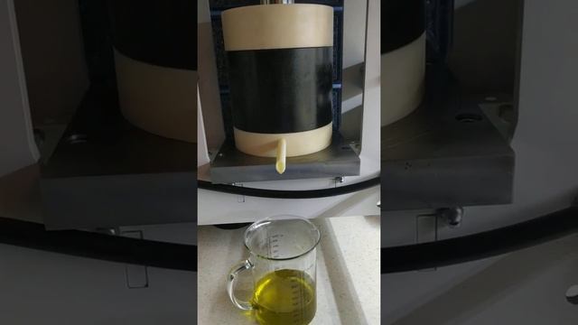 Конопляное масло  - отжимаем сыродавленное масло на прессе. Ремесленные масла Доброполе.