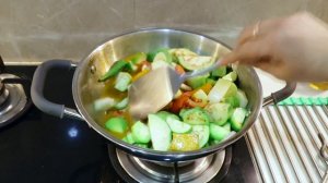 The Secret Behind Odisha's Famous Bacha Hua Vegetable Ki Santula | Loves to Cook