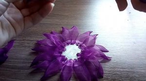 Цветок из ленты органзы своими руками.