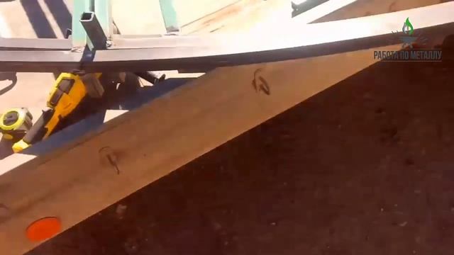 Зимой сломало крышу покупной Беседки ...Отремонтировали))) смотреть онлайн