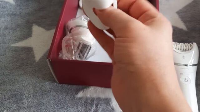 Распаковка — Эпилятор Philips BRE710/00 смотреть онлайн