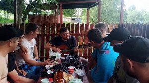 дигорская под гитару, спел просто круто.