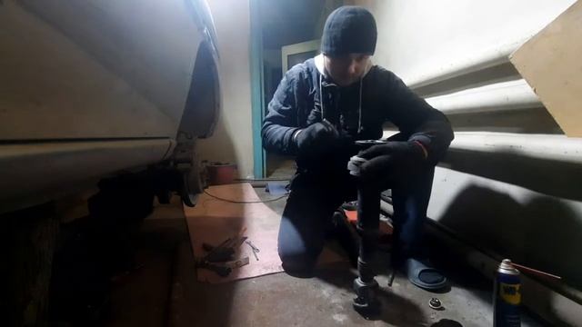 Замена подвесного подшипника карданного вала Ниссан прерия джой..mp4 смотреть онлайн