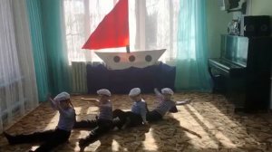 Матросский танец 'Яблочко'