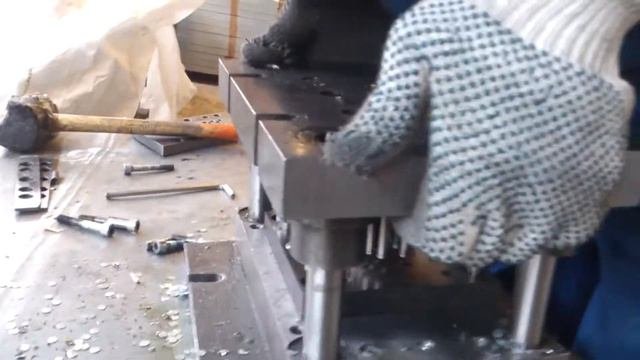 Установка съемника штампа