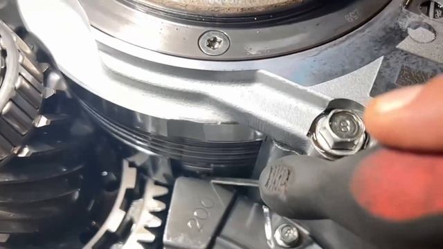 Kia Sorento 2013 г.в. на ремонте полного привода смотреть онлайн