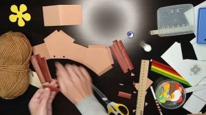 Поделка. Избушка на курьих ножках. Творческий мастер-класс для детей и родителей.