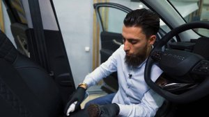 КАК ЧИСТИТЬ КОЖАНЫЙ САЛОН АВТОМОБИЛЯ? Инструкция + советы по уходу за кожей