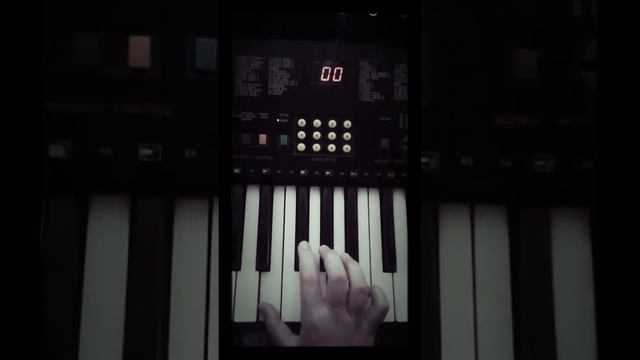 Как играть 'Lovely' на пианино #музыка #напианино