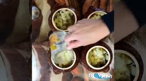 Картошечка с курицей и шампиньонами в горшочках