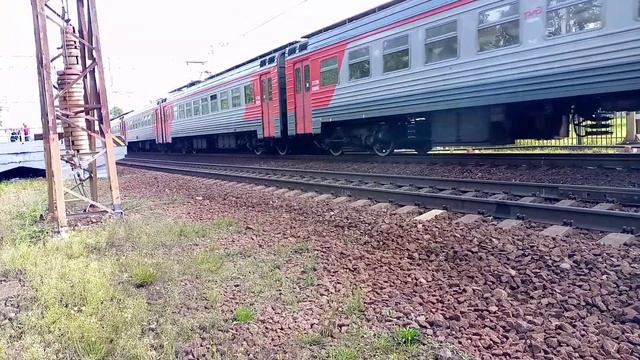 Электропоезд эт2м-096 Сообщением Санкт-Петербург Торфяное Прибывает на станции Колпино смотреть онлайн