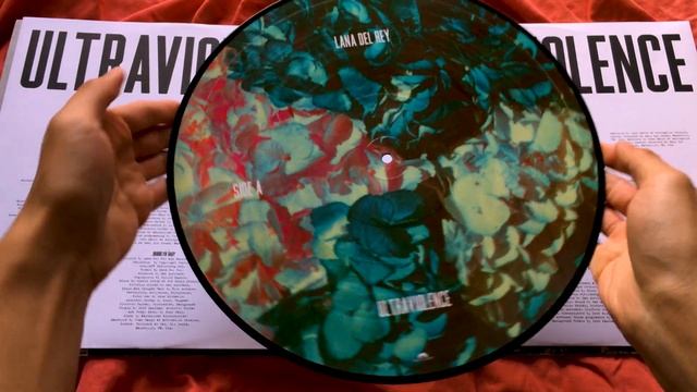 Lana Del Rey - Ultraviolence (Deluxe Boxset Unboxing) смотреть онлайн