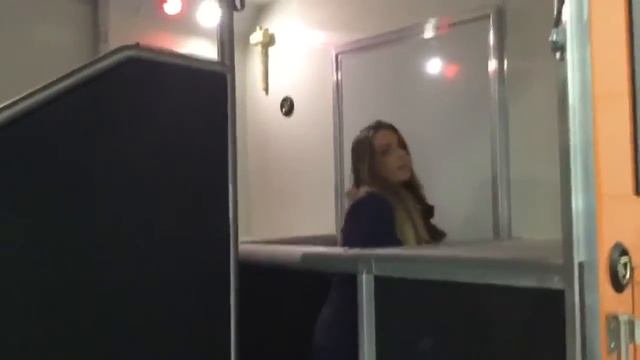 ALEXANDERS WINDSOR RENAULT 3.5T 2 STALL 2016 BUILD смотреть онлайн