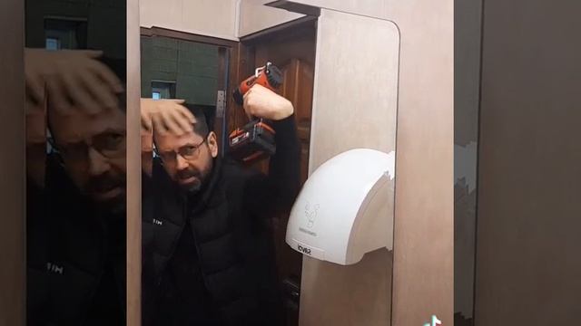 Акумуляторный фен Милуоки за 25к смотреть онлайн