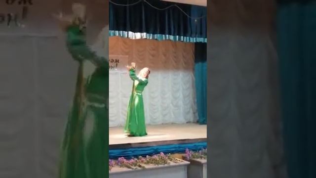 Башкирский танец в исполнении Ди Шагалиевой смотреть онлайн