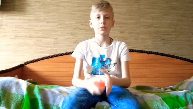 Лизуны В Форме Ананаса смотреть онлайн