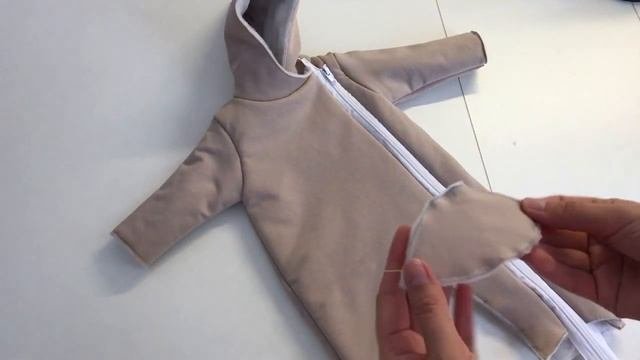 Шьем стильный демисезонный комбинезон для новорожденного.