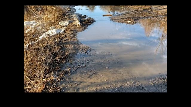 Нижний Новгород. Малая река Кова в апреле