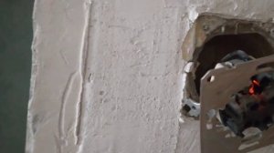 Почему Светодиодные ЛАМПОЧКИ Моргают Или Немного СВЕТЯТСЯ При Выключенном ВЫКЛЮЧАТЕЛЕ