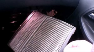 Замена салонного воздушного фильтра KIA Picanto 2012-