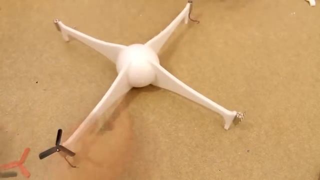СВОИМИ РУКАМИ квадрокоптер в домашних условиях сами лайфак самоделки смотреть онлайн