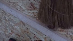 Замена кровли в одно лицо не по сезону. Всё шиворот навыворот