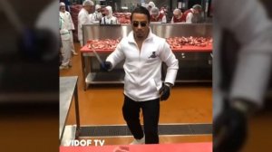 Турецкий повар мясник взорвавший интернет. Новые мемы Нусрета Гекче. Turkish cook Nusret Gokce.