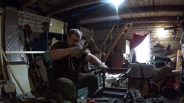 Тяжело жить без табурета