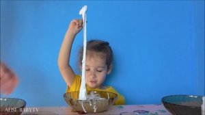 ?ЛИЗУН БЕЛЫЙ делаем из клея ПВА и из крахмала. Как сделать лизуна в домашних условиях видео