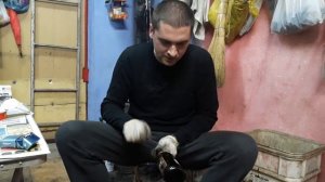 Как пробить бутылку гвоздем