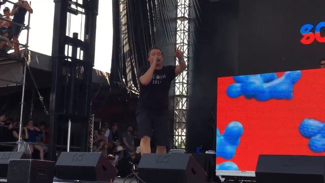 Kanye West 2106 Sound set- Atmosphere (Live) смотреть онлайн