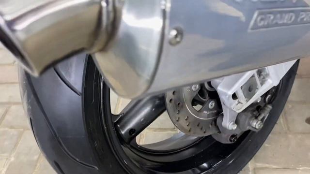 Suzuki GSF1200 2001г. смотреть онлайн