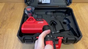Шуруповёрт Milwaukee M12 (BDD-202C)