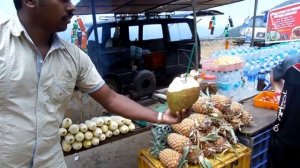 Путешествие по Индии. Дегустируем кокосовый сок / Journey to India. Tasting coconut juice