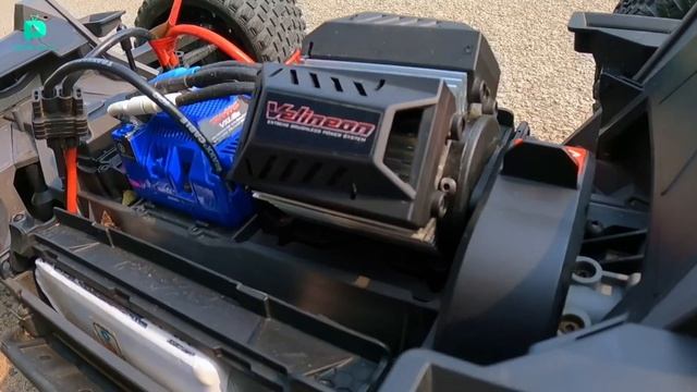RC Traxxas XO1 Vs Traxxas Speed King XRT Monster Car Fight - Chatpat toy tv