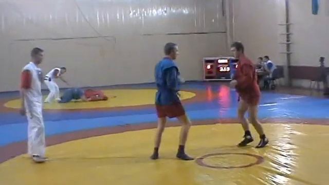 2-3.02.2006г.(2-часть) Первенство и Чемпионат Республики Коми по самбо г. Усинск. смотреть онлайн