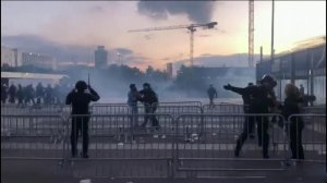 Во Франции большой футбольный праздник обернулся большим скандалом и беспорядками