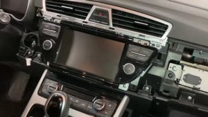 Geely Atlas как снять штатную магнитолу/ Geely Atlas how to remove the head unit