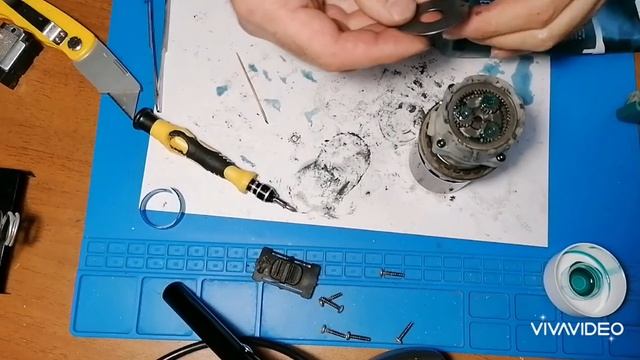 Ремонт диагностика  шуруповёрта Makita. Замена кнопки! Смазка редуктора. смотреть онлайн